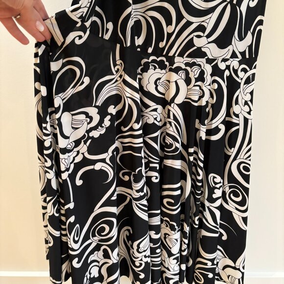 JS Boutique Black & White Printed Halter Evening Gown • Size 8 - Picture 8 of 8